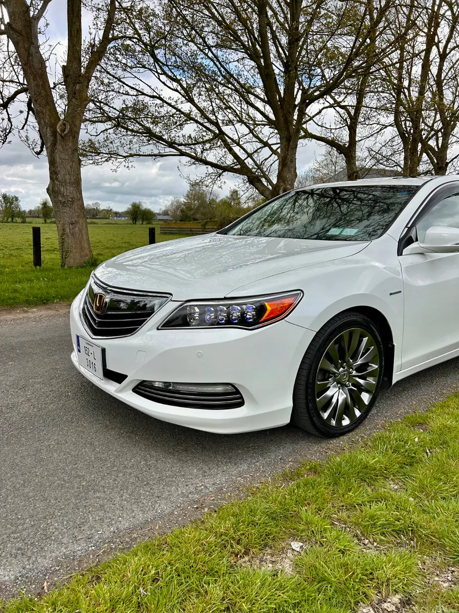 Honda Legend 2015 (reliable luxury) - Image 4