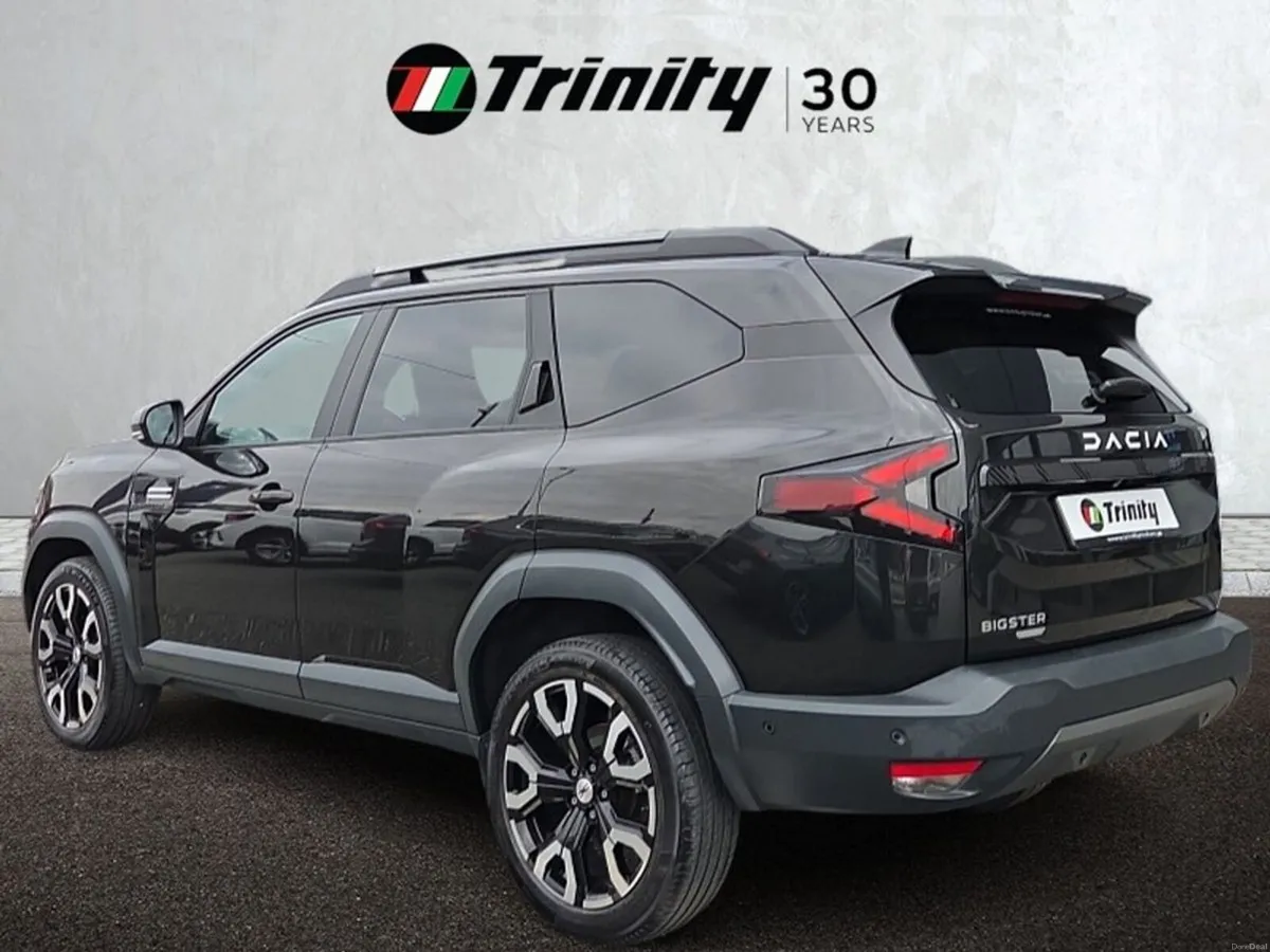 Dacia Bigster AUTO ** STUNNING SPEC ** JOURNEY HEV - Image 3