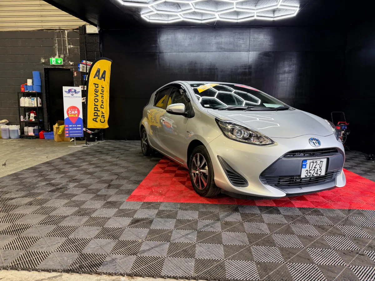 Toyota Aqua 2017 - Image 2