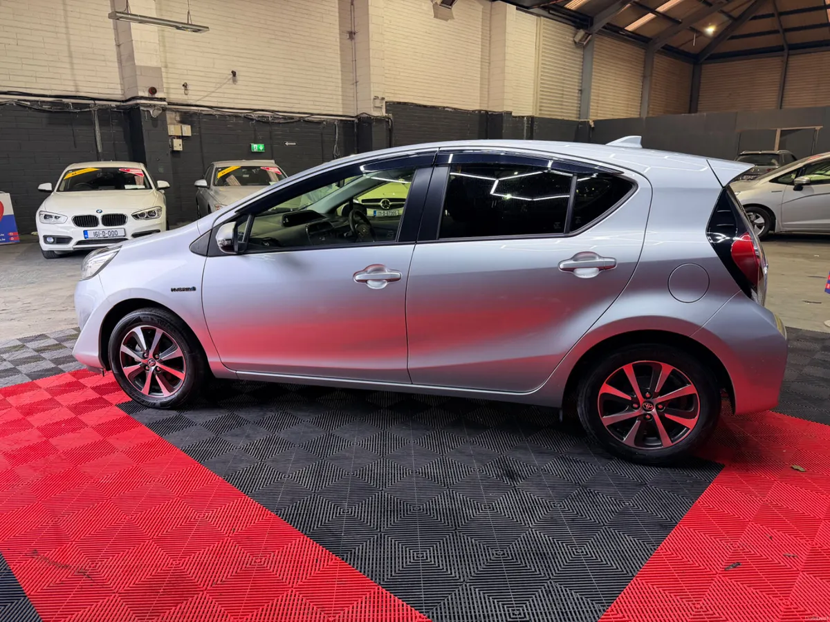 Toyota Aqua 2017 - Image 4