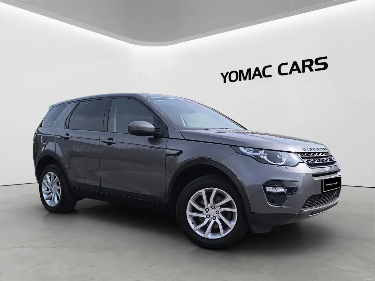 LAND ROVER DISCOVERY SPORT 7 SEAT 2017 AUTO - Image 1
