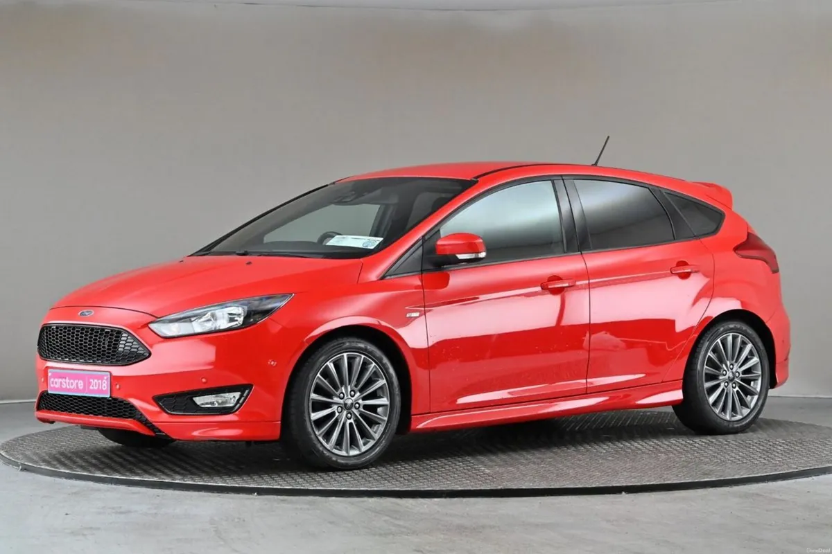 Ford Focus 1.0 ST-LINE ECOBOOST 140BHP 6SPD - Image 4