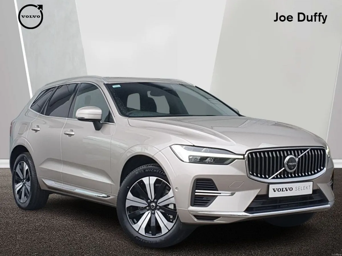 Volvo XC60 T6 AWD PHEV Plus Bright - Image 1