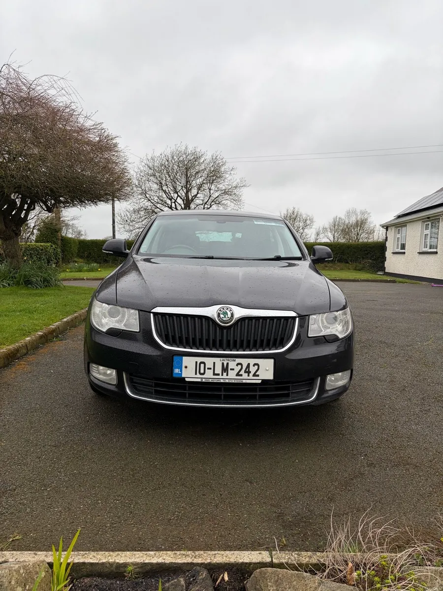 Skoda 2010 - Image 2