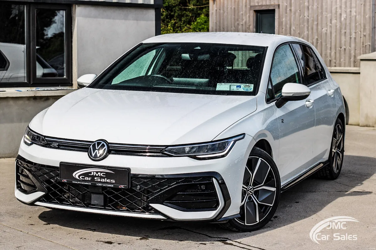 2025 VOLKSWAGEN GOLF R-LINE - Image 1