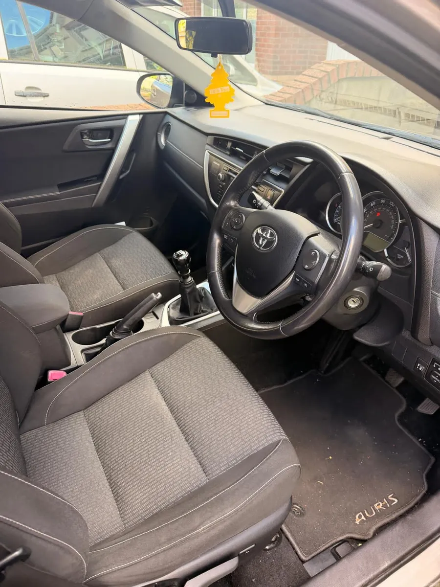 Car For Sale - Image 3