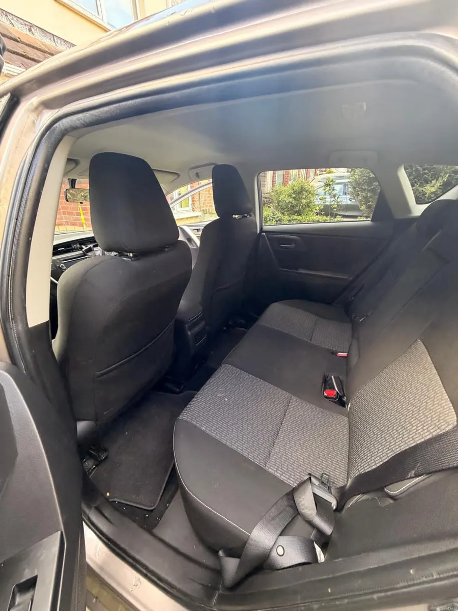 Car For Sale - Image 4