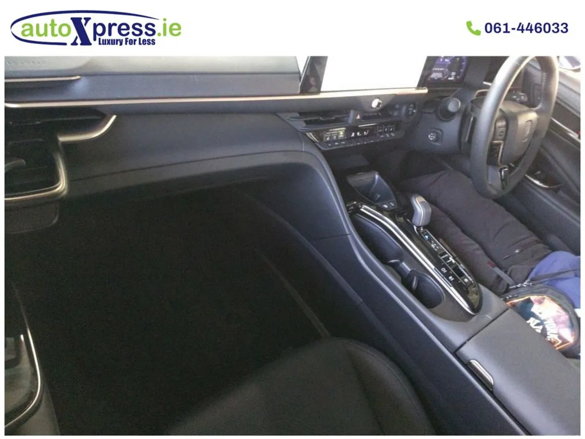 Toyota Crown 4 WD ESTATE, 360 camera, Ultra Low mi - Image 2