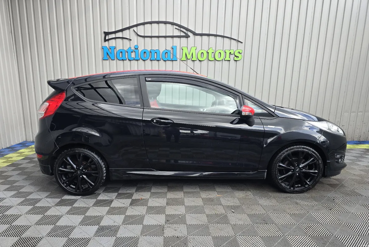 2017 Ford Fiesta ST-LINE 1.0 Petrol - Image 3