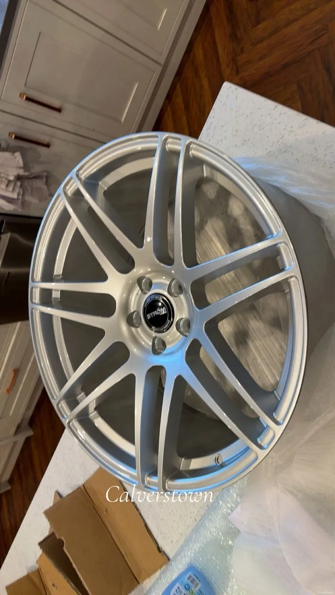 2018 BMW 520 g30 - Image 4