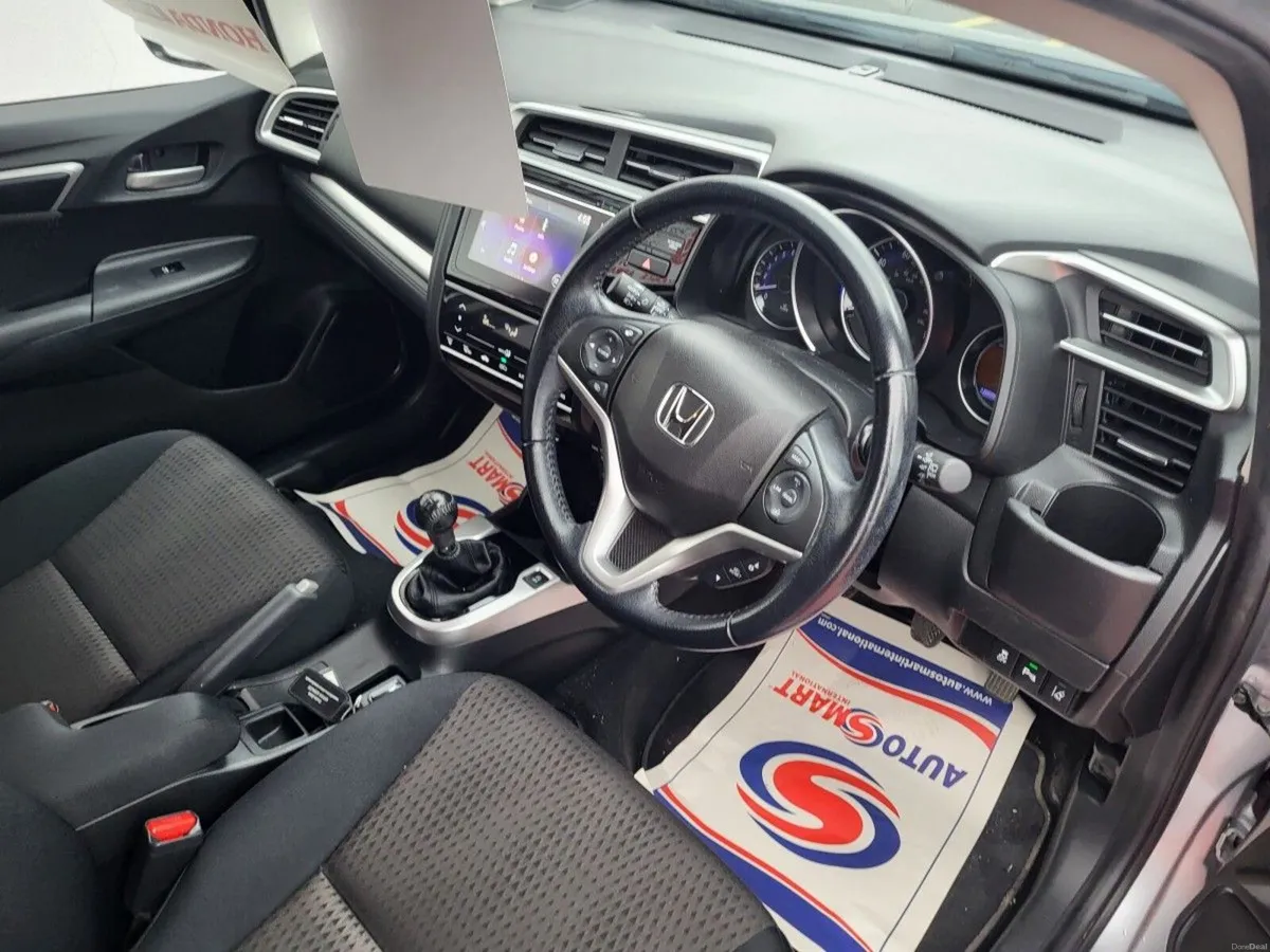 Honda Jazz 1.3 VTEC Executive - Image 3