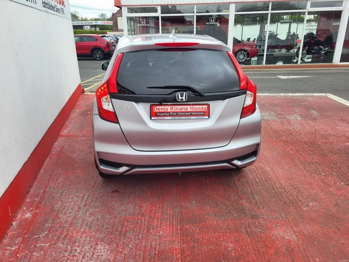Honda Jazz 1.3 VTEC Executive - Image 6