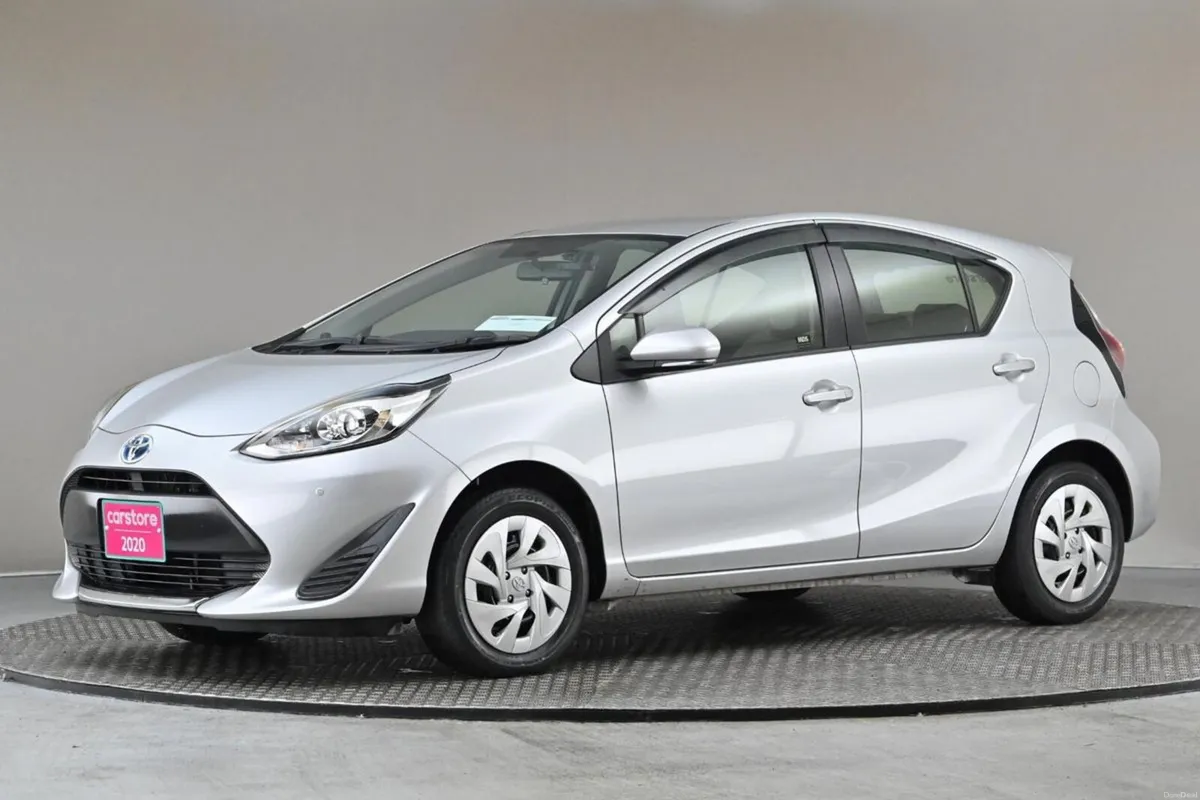 Toyota Aqua 1.5 VVT-i HYBRID **BI-TONE INT**REVERS - Image 4