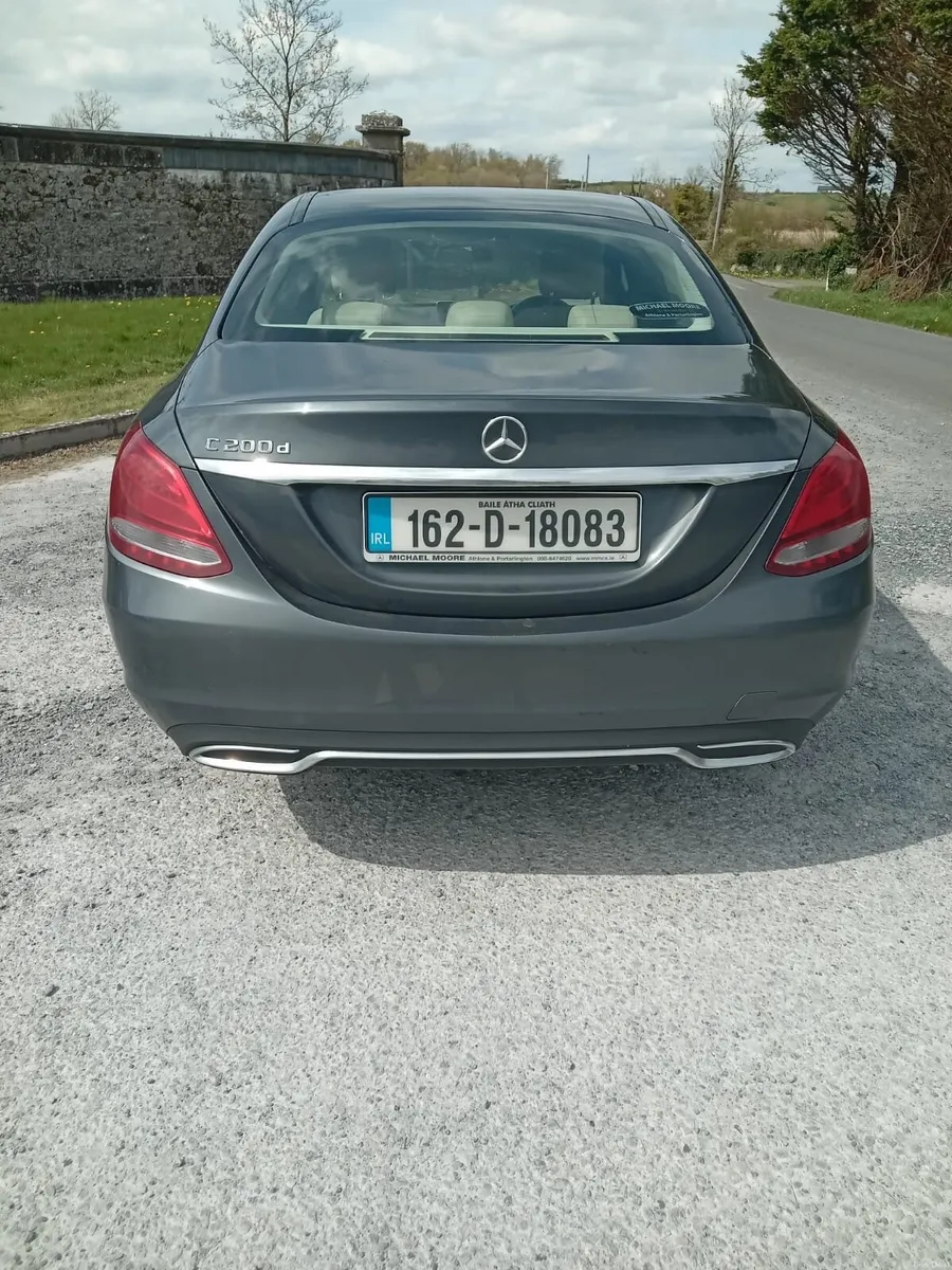 Mercedes-Benz C-Class 2016 - Image 6