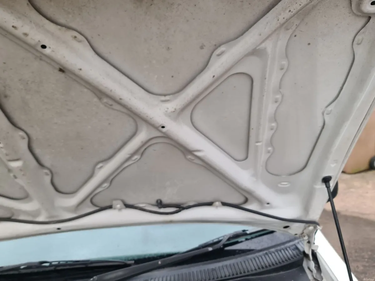 Toyota Starlet 1998 - Image 2