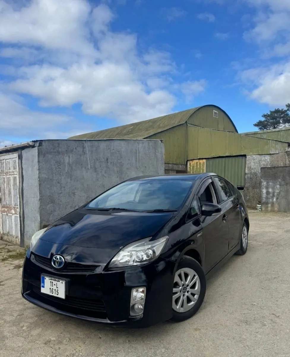 Toyota Prius 2011 Gen 3 NCT and tax 6500€ - Image 1