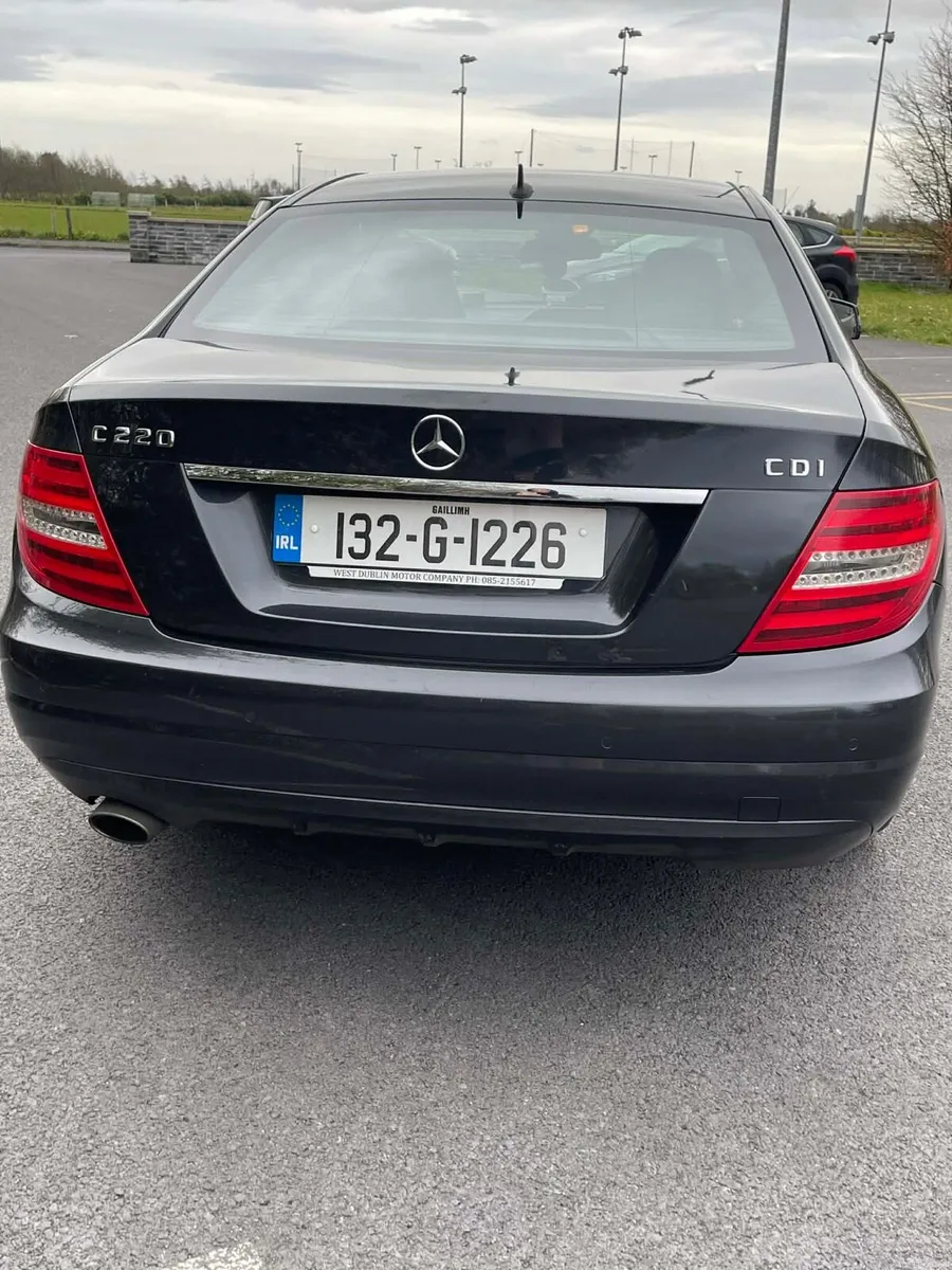 Mercedes- Benz - Image 4