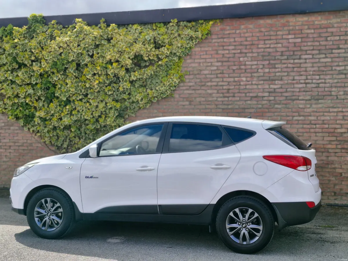 Hyundai ix35 EXECUTIVE - Image 4