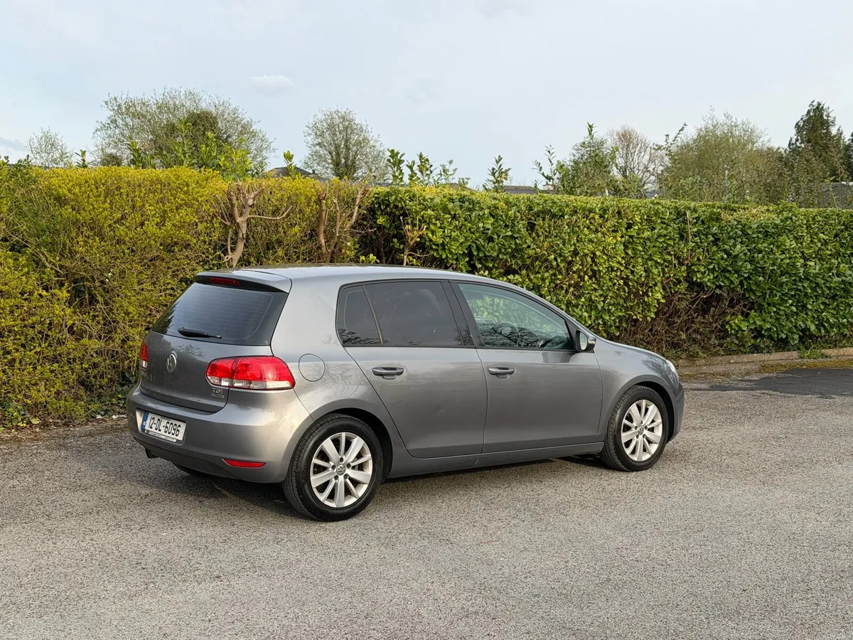VW GOLF AUTOMATIC Diesel - Image 3