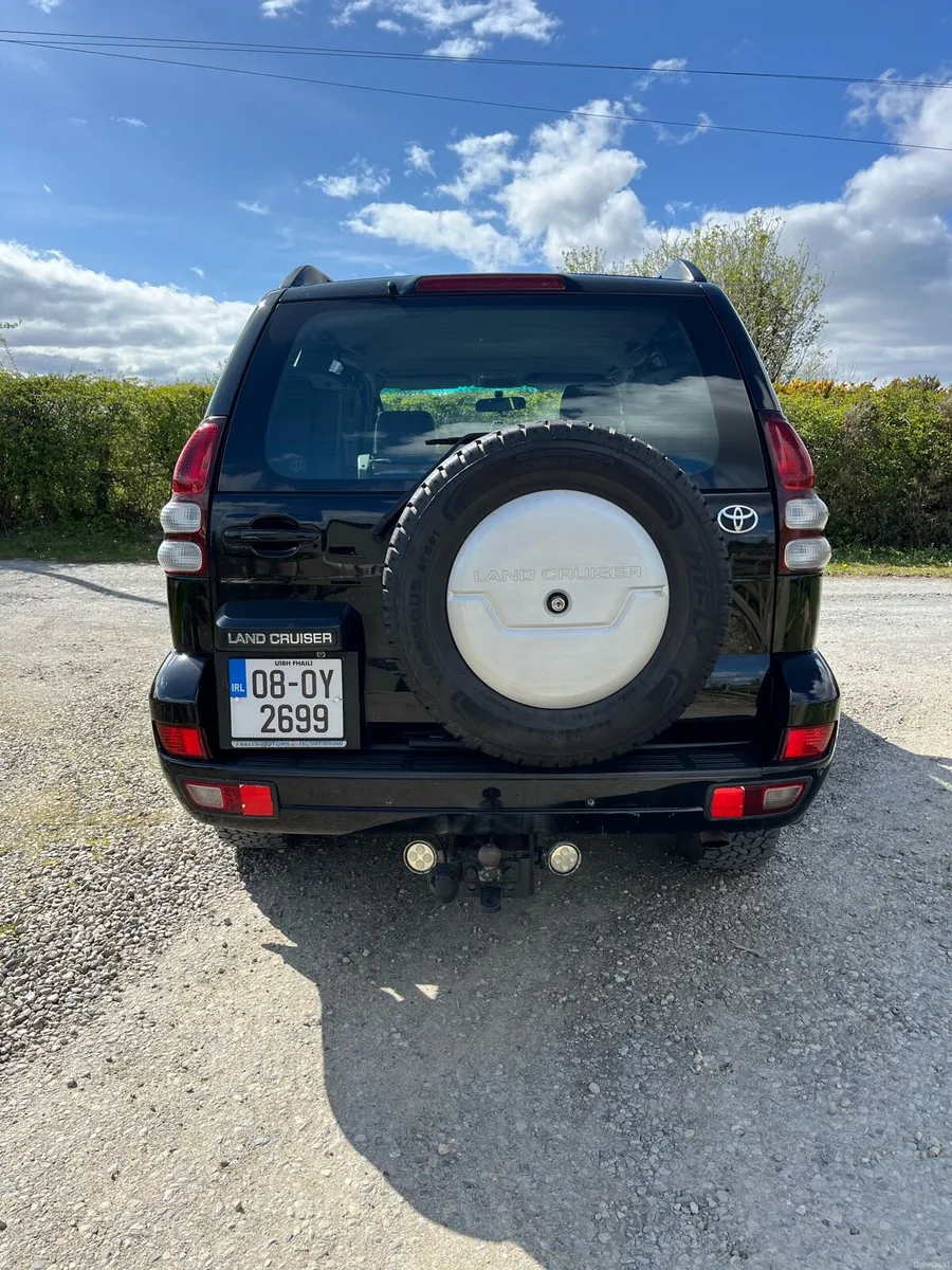 08 MANUAL 8 Seater Land Cruiser - Image 6