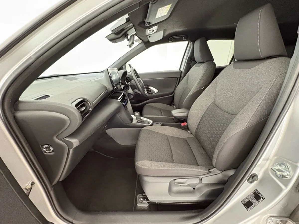 Toyota Yaris Cross Luna Sport Hybrid - Image 6