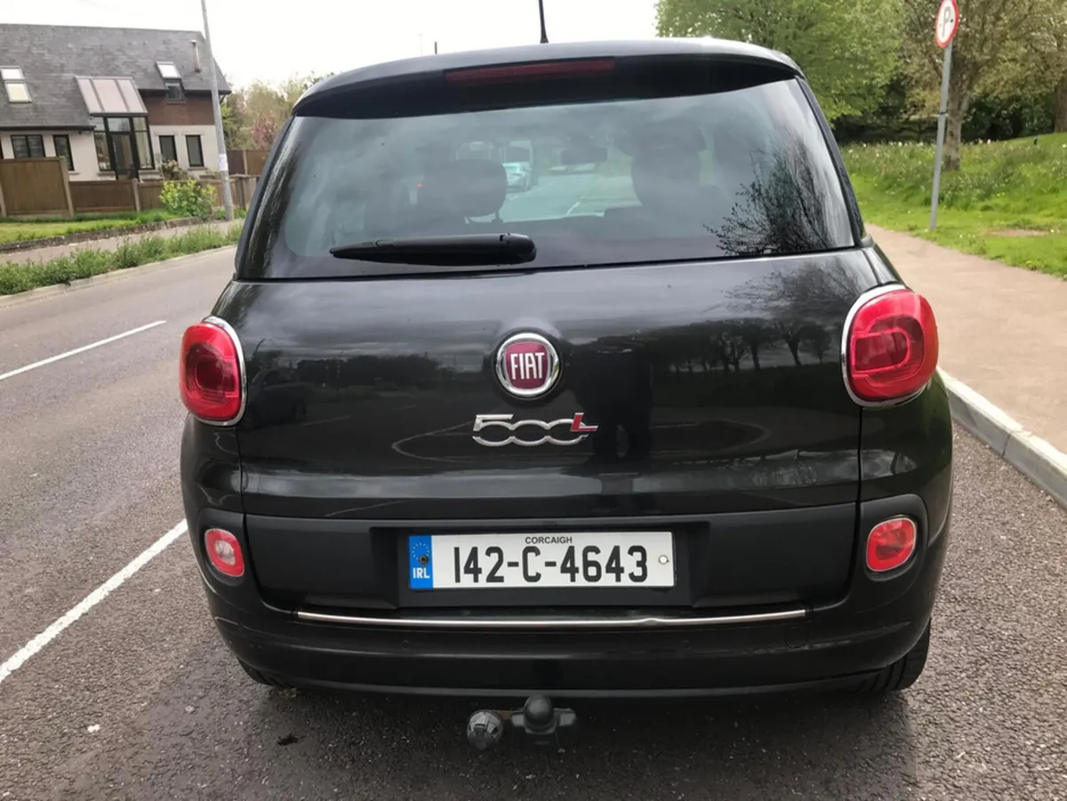 Fiat 500L 1.6 MULTIJET LOUNGE 105BHP 5DR - Image 2