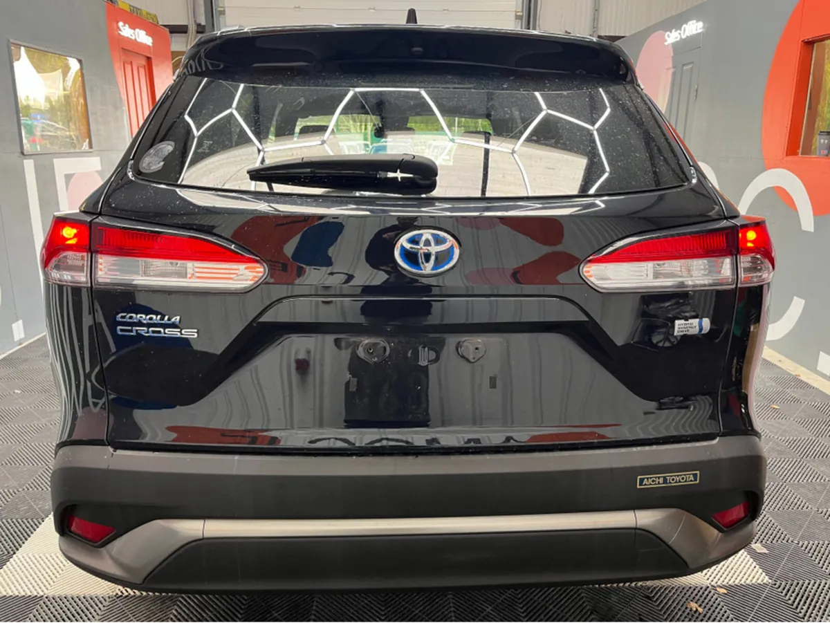 Toyota Corolla Cross 2023 TOYOTA COROLLA CROSS HYB - Image 3