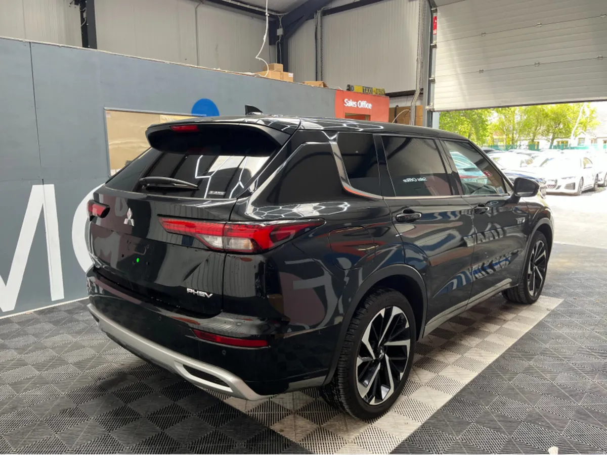 Mitsubishi Outlander 2024 MITSUBISHI OUTLANDER P 4 - Image 2
