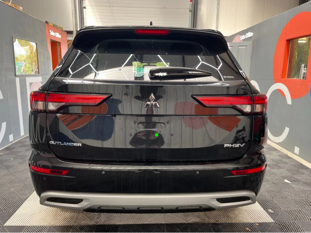 Mitsubishi Outlander 2024 MITSUBISHI OUTLANDER P 4 - Image 3