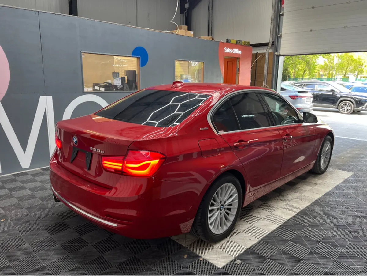 BMW 3-Series 2018 BMW 330E LUXURY 2.0 AUTOMATIC / - Image 2