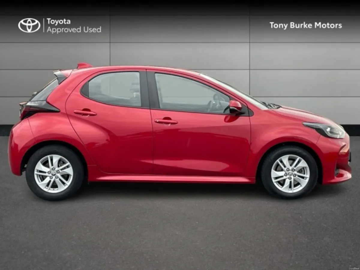 Toyota Yaris - Hybrid - New Generation - Luna Edit - Image 3
