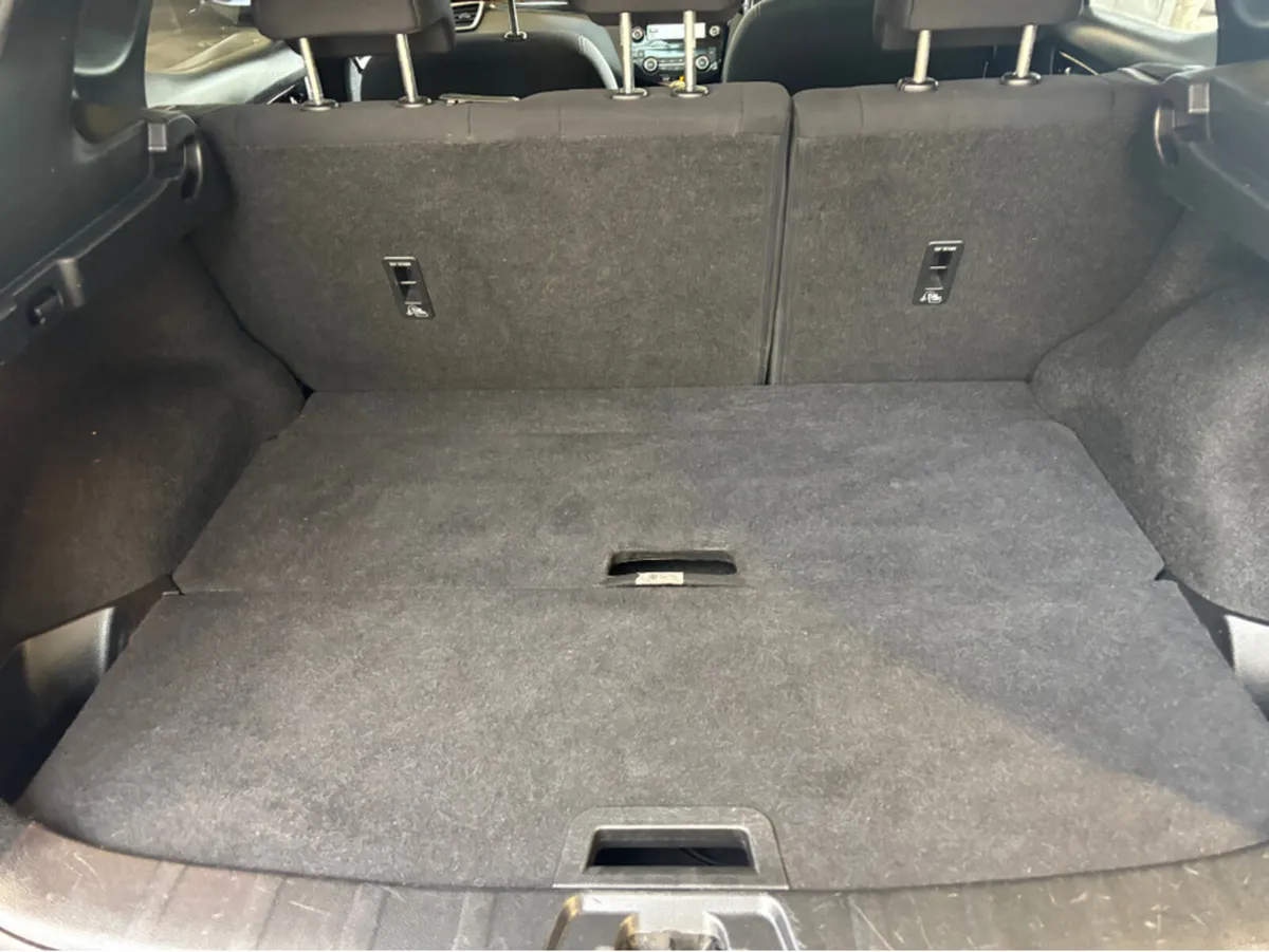 Nissan Qashqai 1.5 SV 18 4DR - Image 2