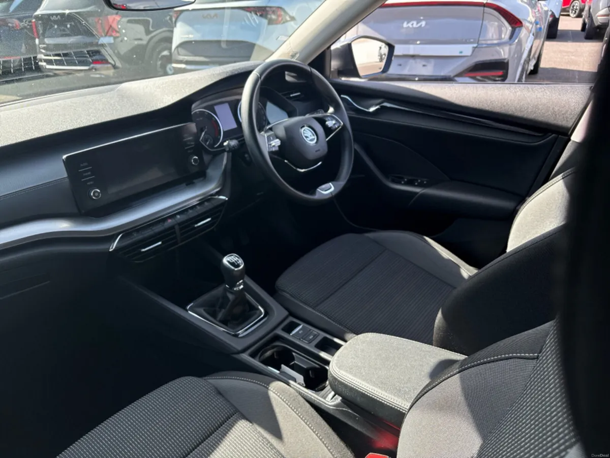 Skoda Octavia AMBITION 1.0 TSI 110 110HP 5DR - Image 4