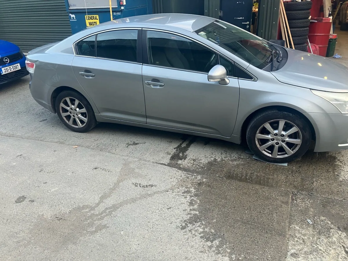 Toyota Avensis 2.0D4D - Image 2