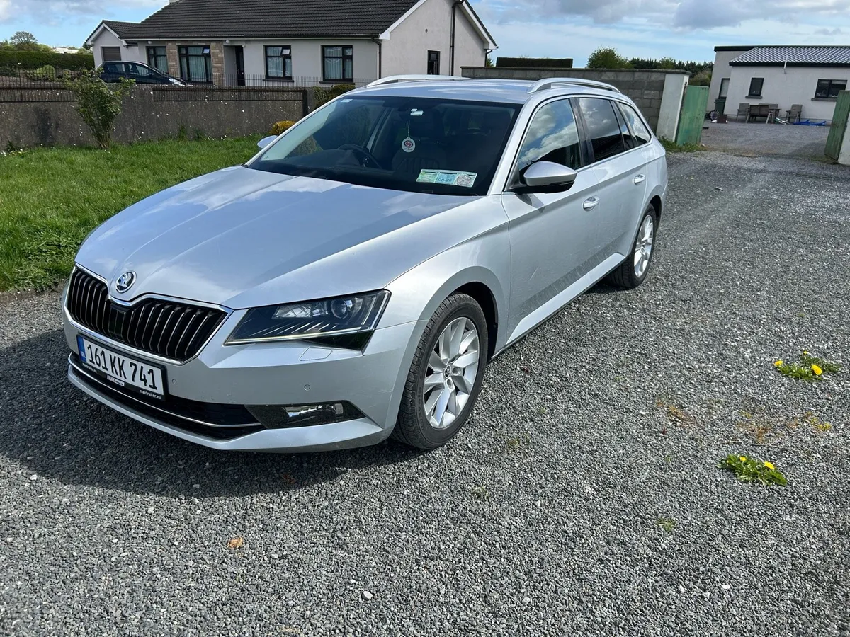 Skoda suberb - Image 4