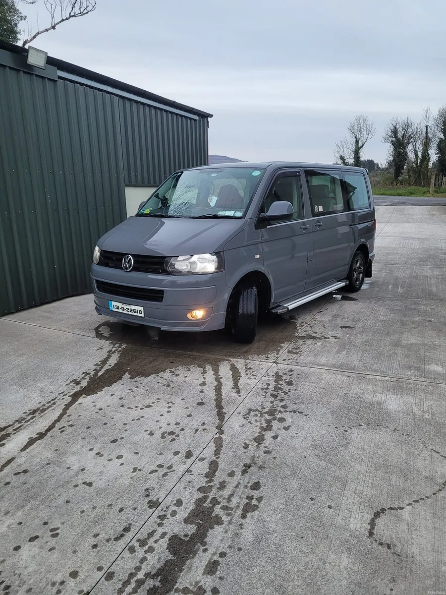 131 Volkswagen Transporter Shuttle - Image 1