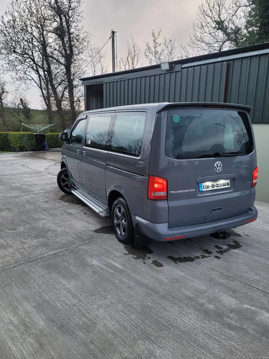 131 Volkswagen Transporter Shuttle - Image 3