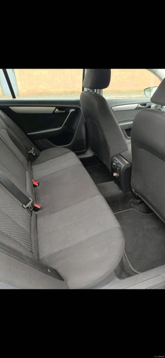 Volkswagen Passat - Image 4