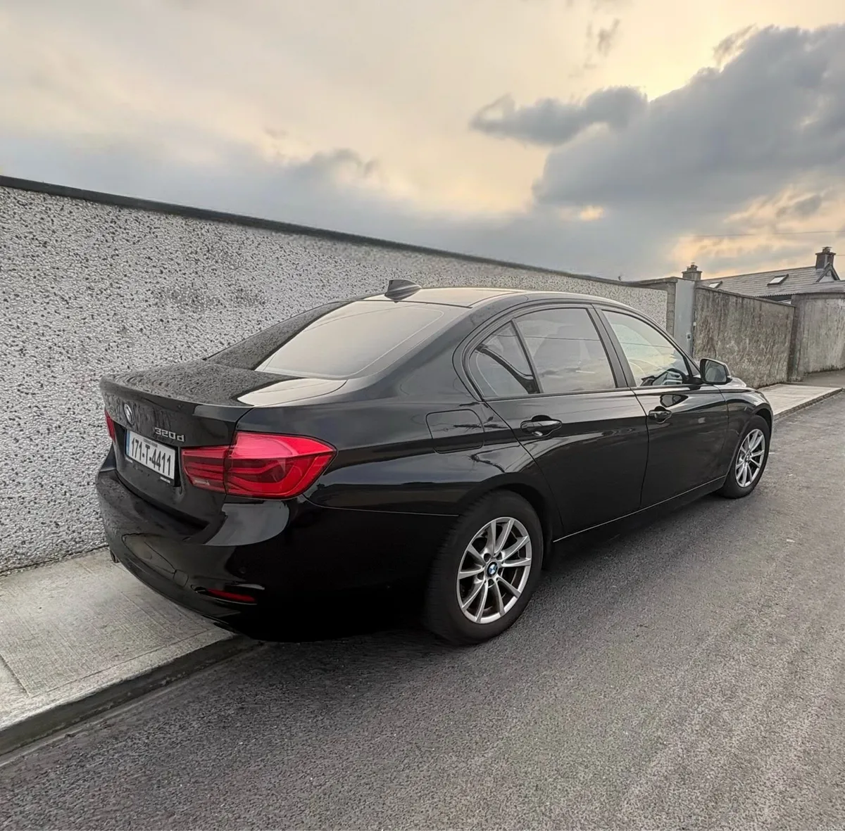 BMW 320d Luxury - Image 3