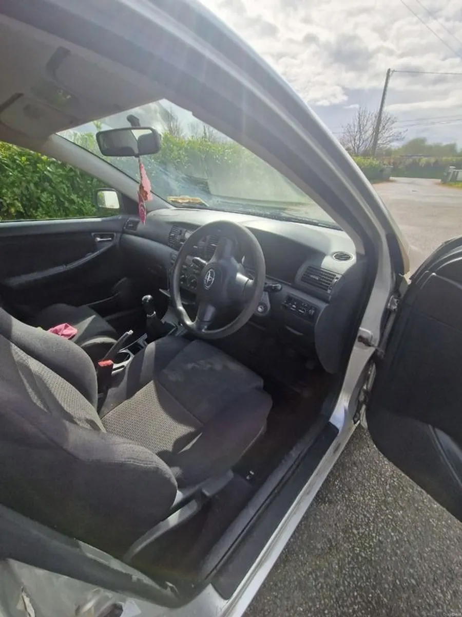 2006 Toyota Corolla - Image 2