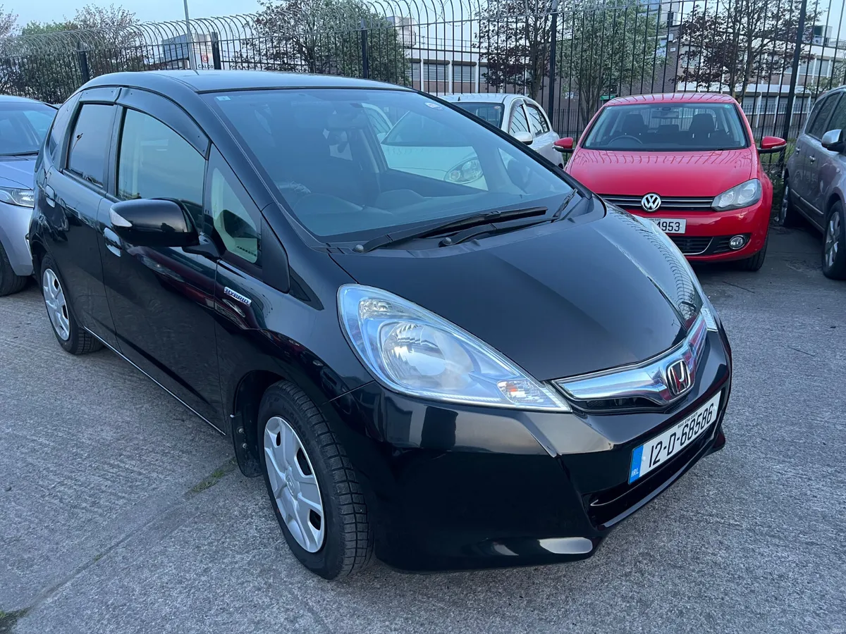 Honda Fit 2012 Automatic/ New Nct/ warranty - Image 2