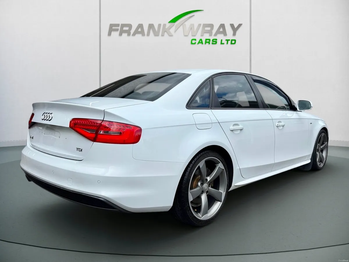 2012 AUDI A4 2.0 TDI 140 *GENUINE BLACK EDITION* - Image 5