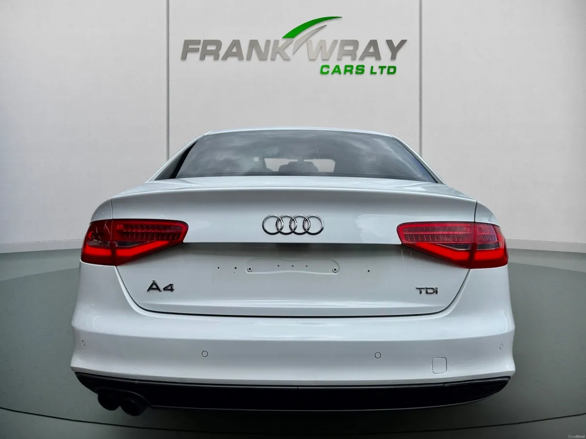 2012 AUDI A4 2.0 TDI 140 *GENUINE BLACK EDITION* - Image 6