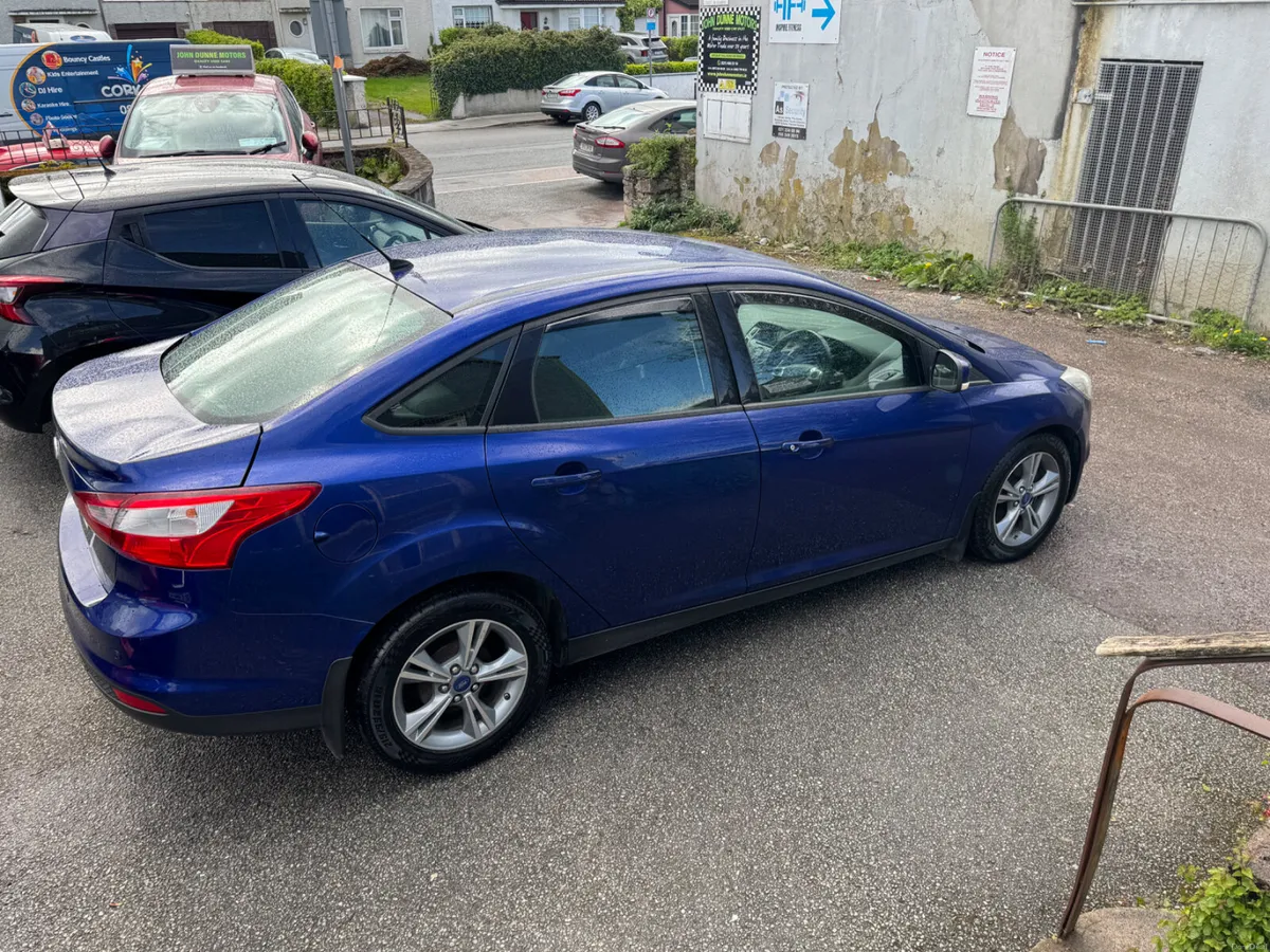 Ford Focus clean low mileage - Image 6