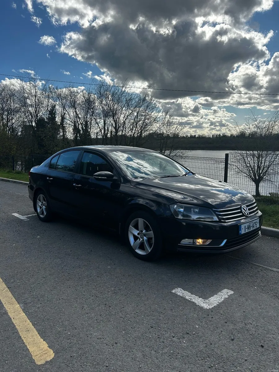 Volkswagen Passat - Image 3