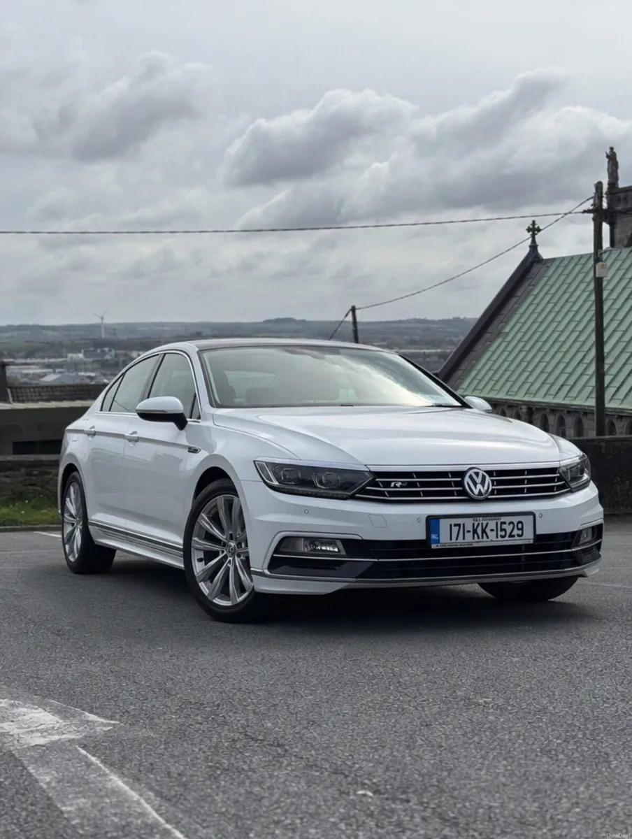 2017 VW Passat R-Line BlueMotion - Image 2