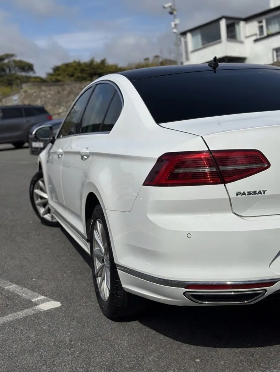 2017 VW Passat R-Line BlueMotion - Image 4