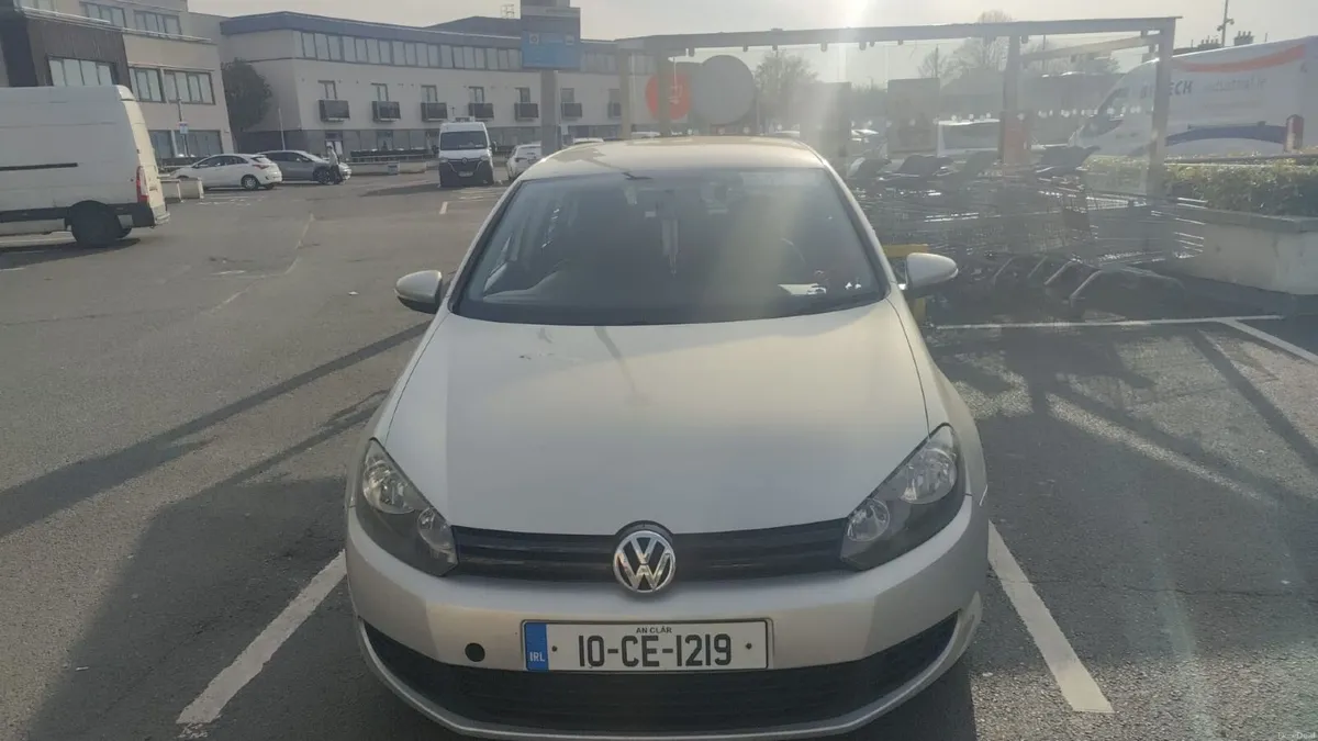 Volkswagen Golf 2010 - Image 4