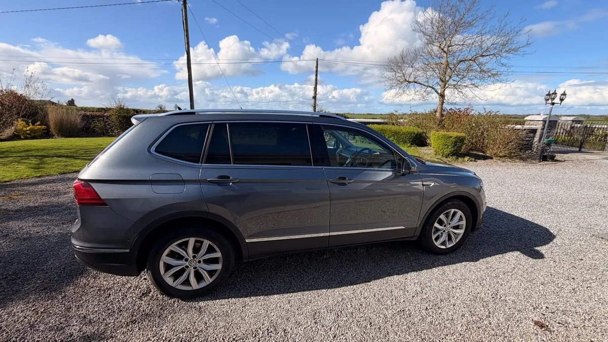 Volkswagen Tiguan all space 7 seats - Image 3