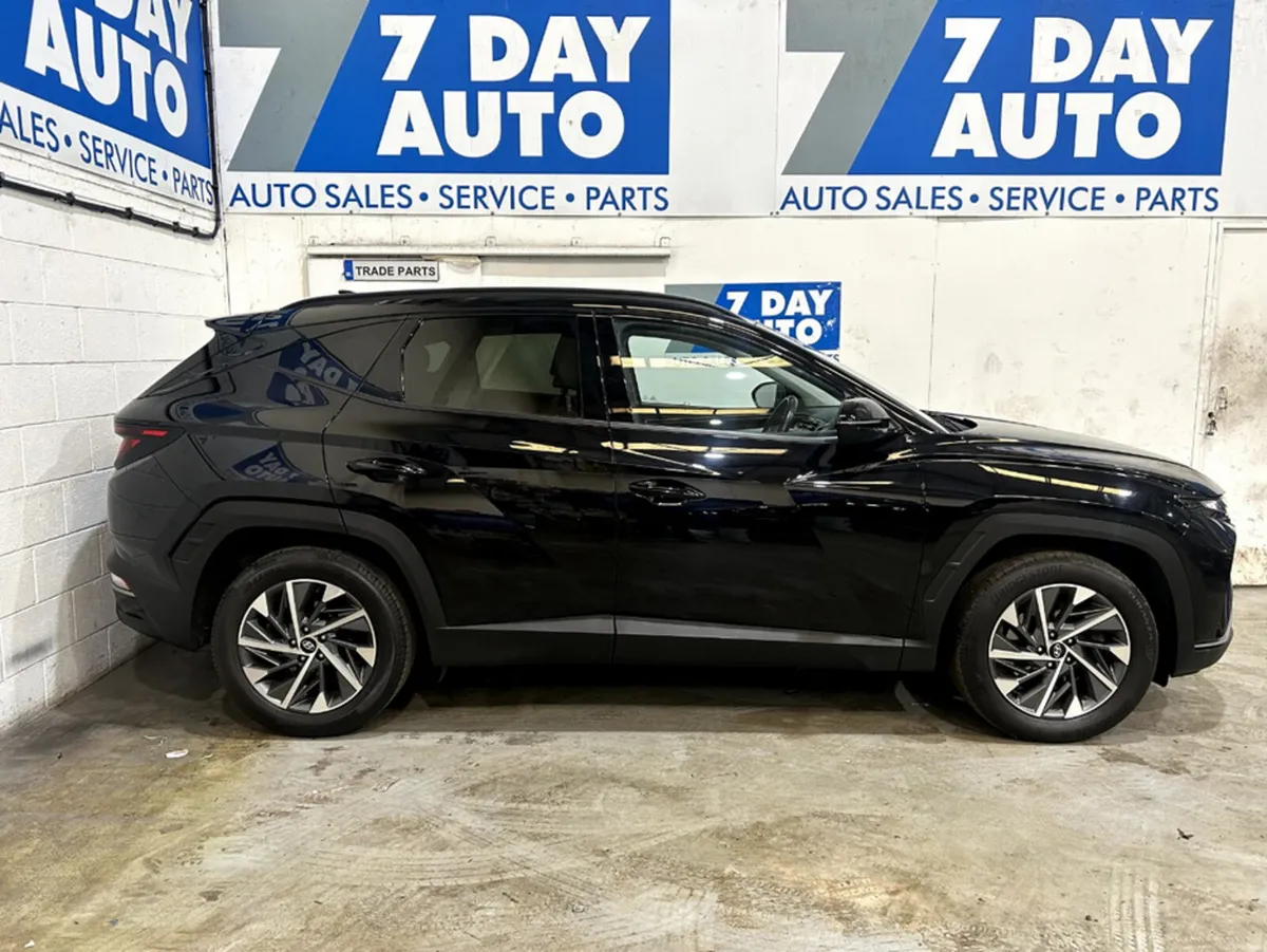 Hyundai Tucson EXECUTIVE 5DR - Image 3